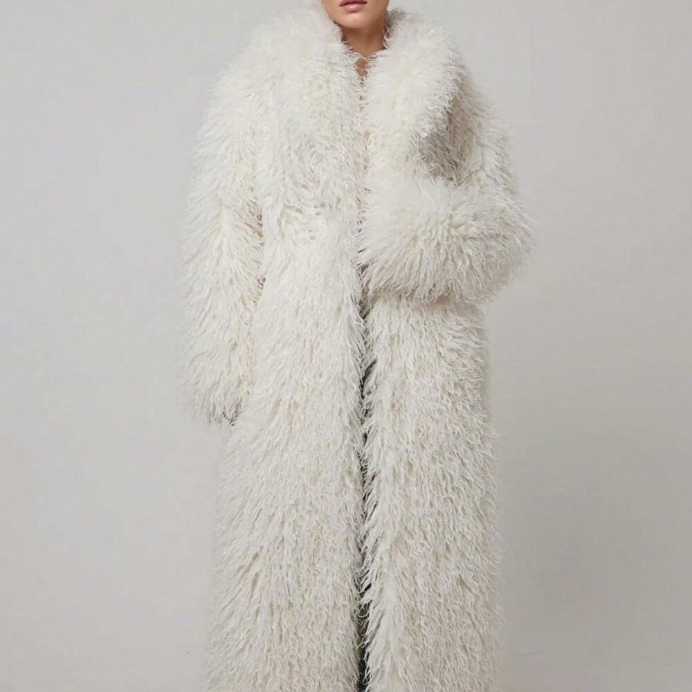 White Casual Women's Elegant Lapel Collar Loose Fit Faux Fur Coat - Picture 6 of 6